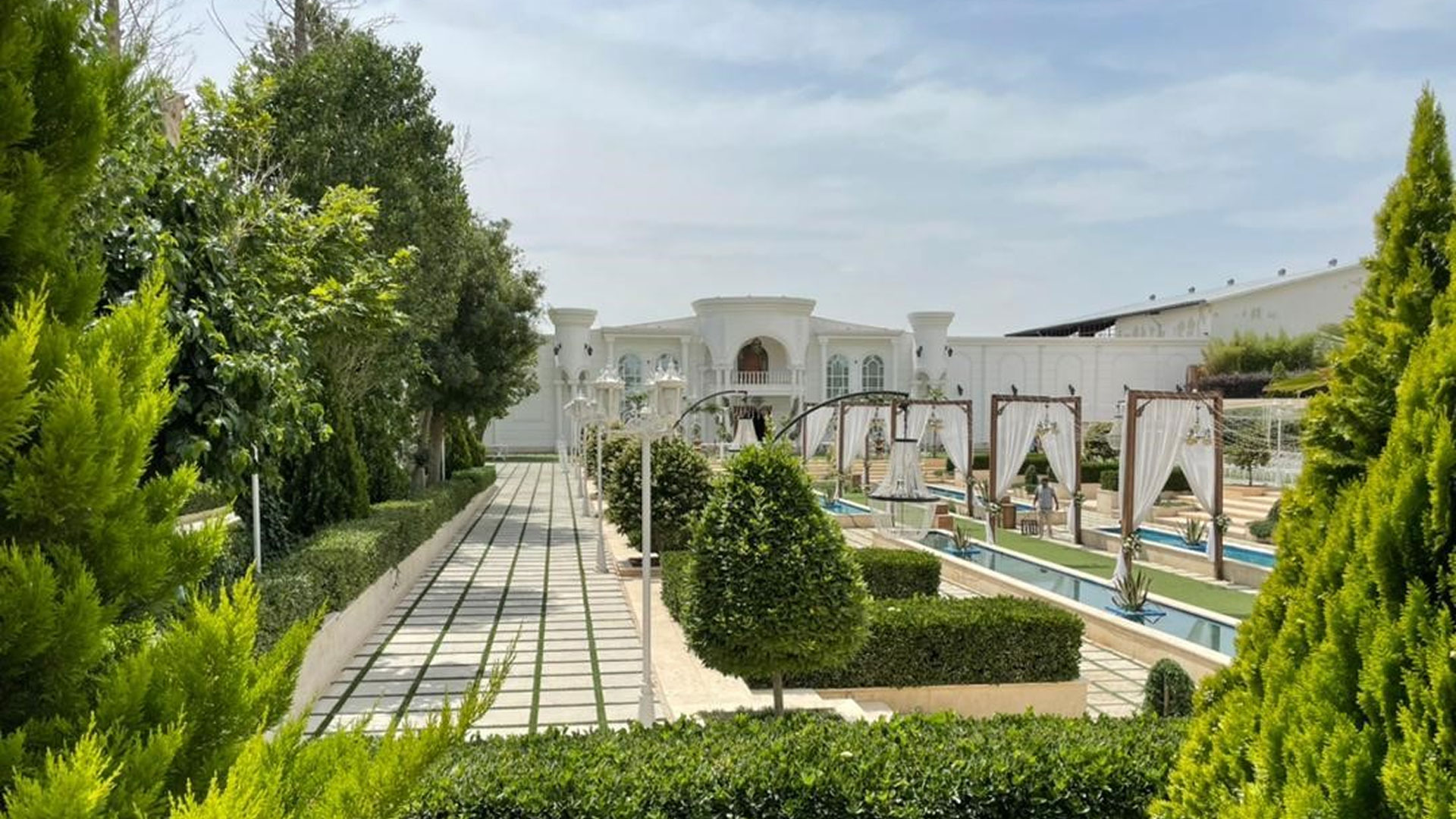 باغ عمارت همای