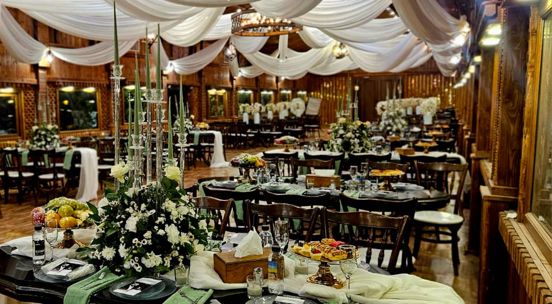 باغ تالار چوبی